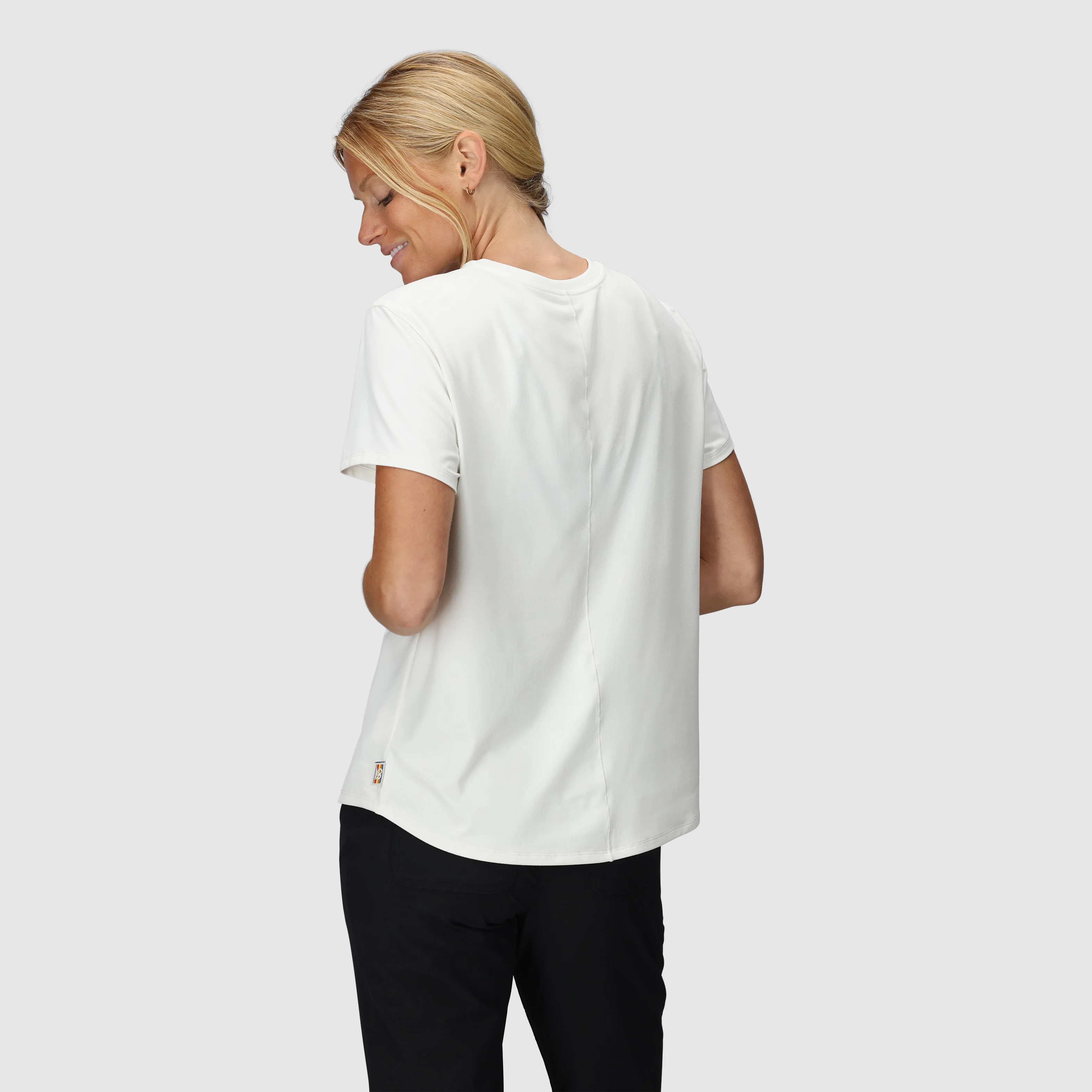 Women's Essential T-Shirt - Image 8