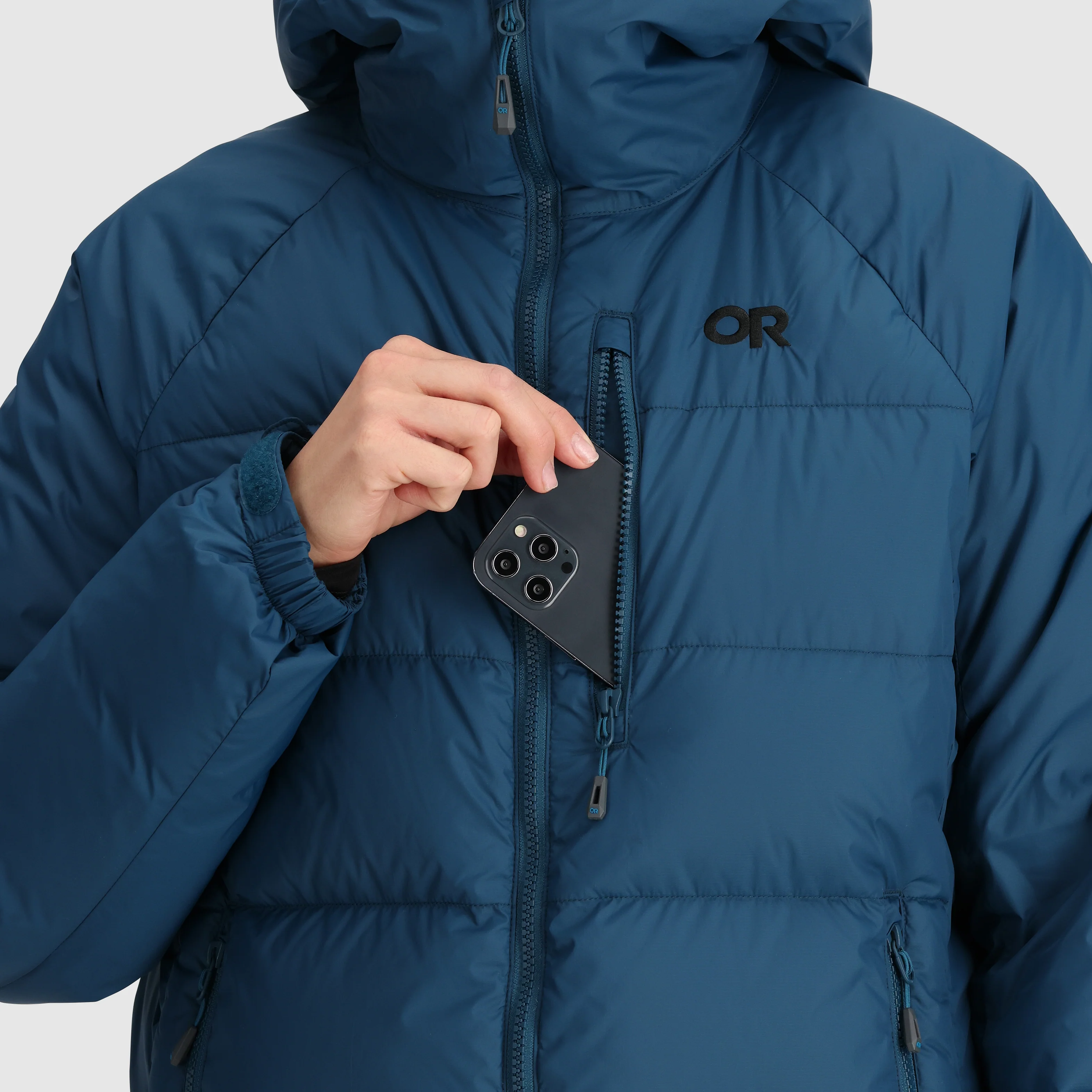 Women's Super Alpine Down Parka - Image 20